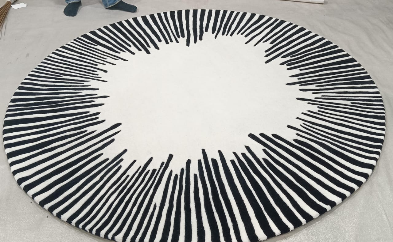 Handtufted